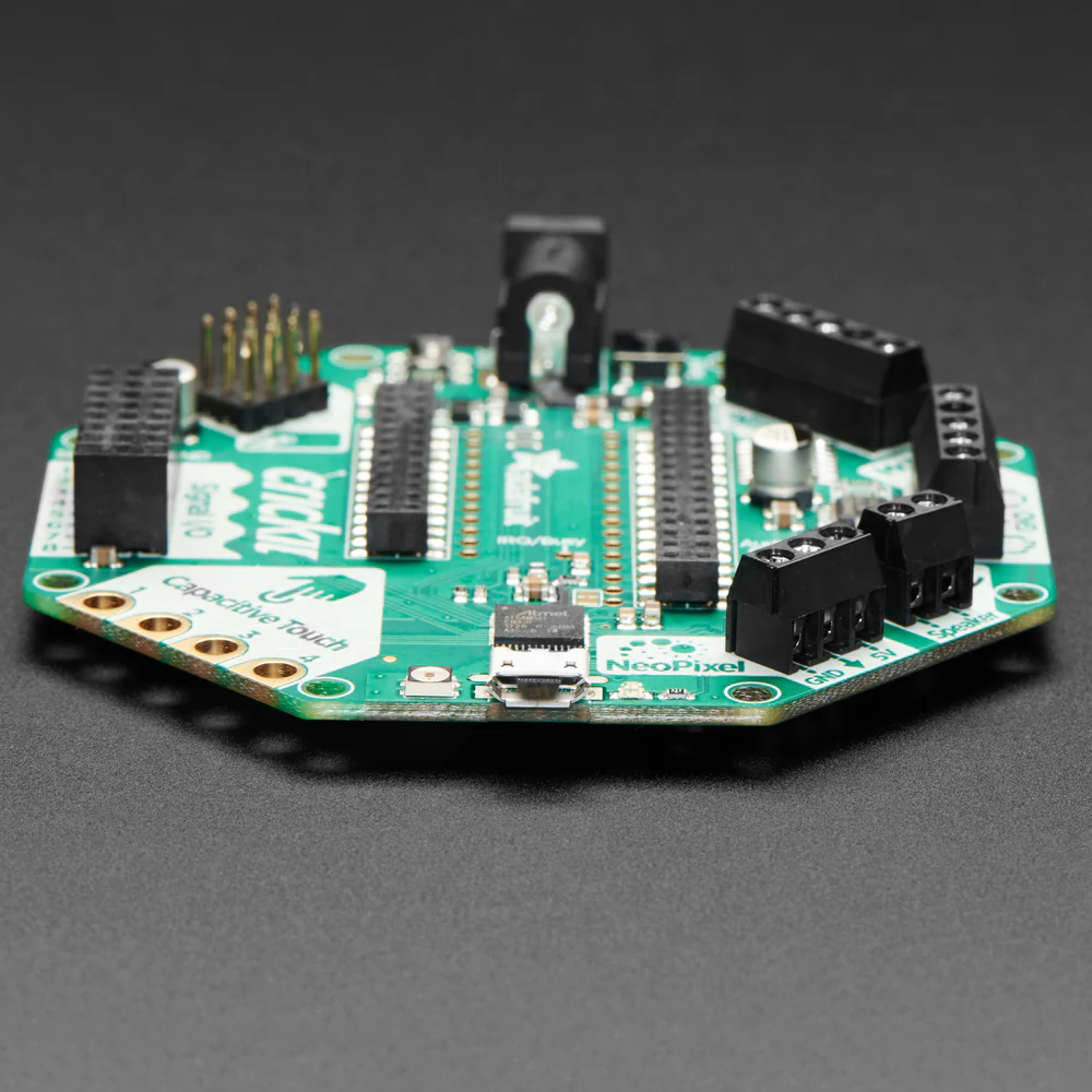 Adafruit CRICKIT FeatherWing for any Feather - Image 3