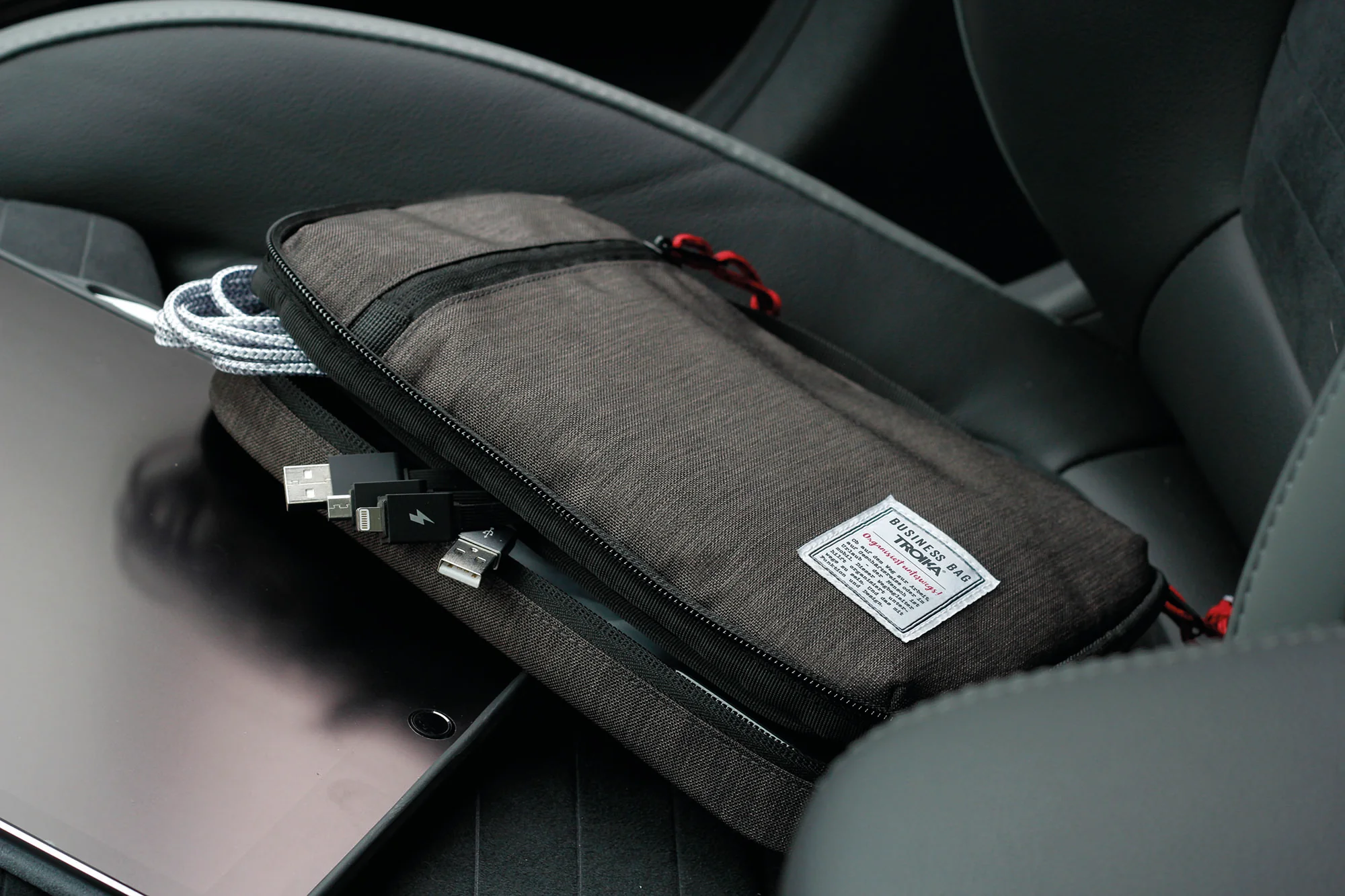 Troika Business Tech Pouch - Image 3
